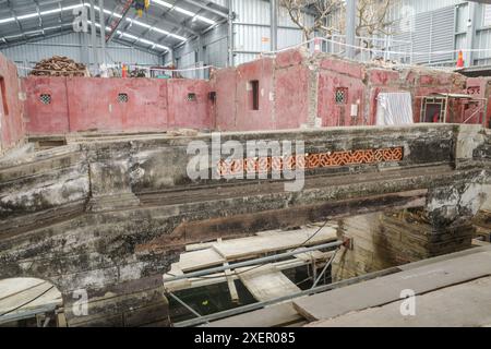 Hoi an, Vietnam - 5. Februar 2024: Renovierungsarbeiten an der Chua Cau Brücke aus dem 18. Jahrhundert (japanische Brücke) in der Altstadt von Hoi an Stockfoto