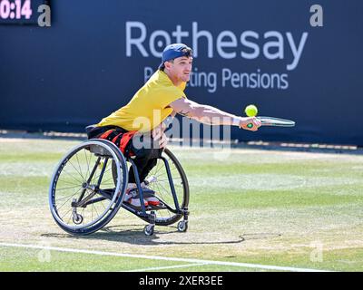 Eastbourne, Großbritannien. Juni 2024. Alfie HEWETT (GBR) schlägt Gustavo FERNANDEZ (ARG) (PIC) während des Rothesay International Tennis Tournament im Devonshire Park, Eastbourne, East Sussex, UK. Quelle: LFP/Alamy Live News Stockfoto