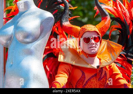 London, Großbritannien. Juni 2024. Stolz in London jährliche Parade zur Feier der LGBT-Community der Stadt, von Hyde Park Corner bis Whitehall Credit: Phil Robinson/Alamy Live News Stockfoto