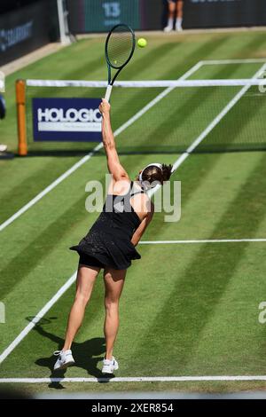 Bad Homburg, Hessen, Deutschland. Juni 2024. Ellen Perez (aus) servieren während der BAD HOMBURG OPEN präsentiert von SOLARWATTT- WTA500 - Womens Tennis (Credit Image: © Mathias Schulz/ZUMA Press Wire) NUR REDAKTIONELLE VERWENDUNG! Nicht für kommerzielle ZWECKE! Stockfoto