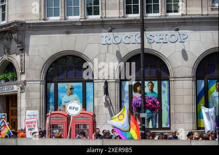 London, Großbritannien. Juni 2024. Jährlicher märz und Feier der LGBTQ+ Community. Quelle: Mary-Lu Bakker/Alamy Live News Stockfoto