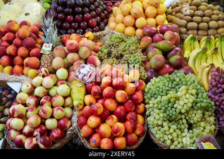 Obst- und Gemüsemarkt. Sonntagsmarkt. San Telmo. Buenos Aires. Argentinien. Stockfoto