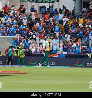 Bridge Town, Barbados, Westindien. Juni 2024. ICC MÄNNER CRICKET T20 WORLD CUP 2024 : FINALE INDIEN GEGEN SÜDAFRIKA INDIEN 176-7 IN 20 OVERS. SÜDAFRIKA BRAUCHT 177, UM im Bild ZU GEWINNEN: Credit: Seshadri SUKUMAR/Alamy Live News Stockfoto