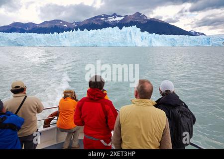 Bootsfahrt auf dem Argentino Lake. Perito Moreno Gletscher. Los Glaciares Nationalpark. In Der Nähe Von El Calafate. Provinz Santa Cruz. Patagonien. Argentinien. Stockfoto