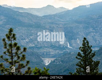 Blick auf Hetch Hetchy von der Zufahrtsstraße in Yosemite Stockfoto