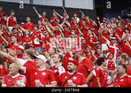 Dortmund, Deutschland. Juni 2024. DORTMUND, BVB-Stadion, 29-06-2024, Fußball-Europameisterschaft Euro2024, Achtelfinale Nr. 37 zwischen Deutschland und Dänemark. Fans von Dänemark Credit: Pro Shots/Alamy Live News Stockfoto