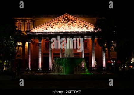 GUADALAJARA, JALISCO, MEXIKO: Nach zehn Jahren Bauzeit wurde das Teatro Degollado mit seinen korinthischen Säulen am 13. September 1866 eingeweiht. Stockfoto