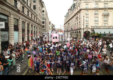 London, Großbritannien. Juni 2024. Parade beim London Pride 2024. Quelle: Liam Asman/Alamy Live News Stockfoto