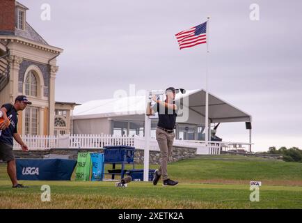 Newport, RI. Juni 2024. Richard Green während der dritten Runde bei den US Senior Open 2024 im Newport Country Club. @ Veronica Bruno / Alamy News Stockfoto