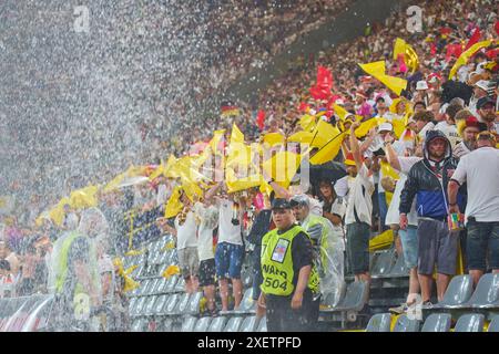 Dortmund, Deutschland. Juni 2024. Unwetter-Gewitter erneuern das beste 16-Spiel DEUTSCHLAND - DÄNEMARK bei der UEFA-Europameisterschaft 2024 am 29. Juni 2024 in Dormund, Deutschland. Fotograf: ddp Images/STAR-Images Credit: ddp Media GmbH/Alamy Live News Stockfoto