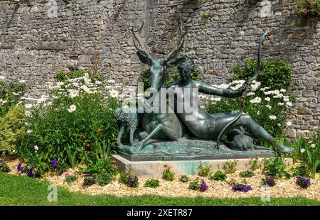 Statue von Diana in der Ruine des Königlichen Palastes in Senlis - Oise, Picardie, Frankreich. Stockfoto