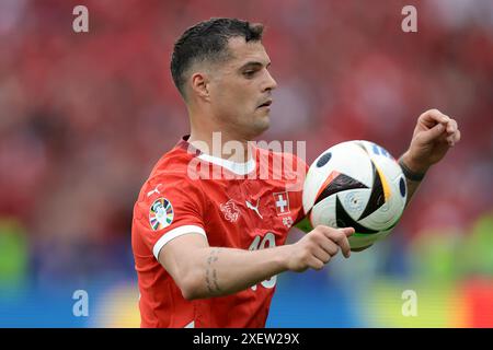 Berlin, Deutschland. Juni 2024. Granit Xhaka aus der Schweiz beim Achtelfinale der UEFA-Europameisterschaften im Olympiastadion in Berlin. Der Bildnachweis sollte lauten: Jonathan Moscrop/Sportimage Credit: Sportimage Ltd/Alamy Live News Stockfoto