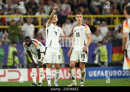 Waldemar Anton (Deutschland)Nico Schlotterbeck (Deutschland) während des Spiels zur UEFA Euro 2024 zwischen Deutschland 2-0 Dänemark im BVB Stadion Dortmund am 29. Juni 2024 in Dortmund. Quelle: Maurizio Borsari/AFLO/Alamy Live News Stockfoto