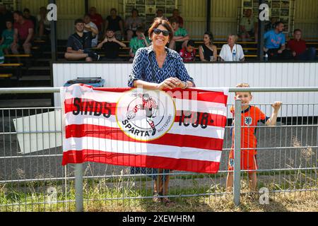 Schiedam, Niederlande. 30. Juni 2024. SCHIEDAM 29-6-24, Sportpark Thurlede, Saison 2024/2025, dutch eredivisie, Excelsior 20 - Sparta (freundlich), Sparta Supporters Credit: Pro Shots/Alamy Live News Stockfoto