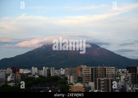 Der Sakurajima Vulkan aus Kagoshima, Kyushu, Japan. Stockfoto