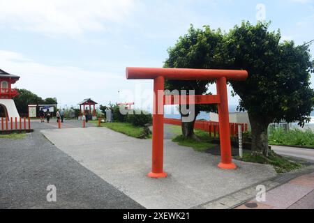 Ryūgū-Schrein am Kap Nagasakibana, Kyushu, Japan. Stockfoto