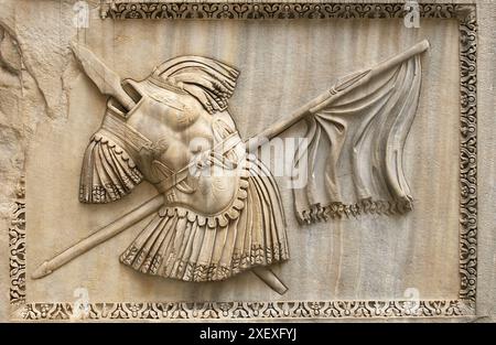 Relief im Innenhof des Palazzo dei Conservatori, Capitoline Museum. Rom. Italien Stockfoto