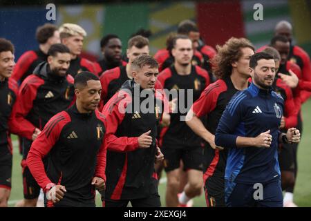 Freiberg, Deutschland. 30. Juni 2024. Die belgischen Spieler wurden während eines Trainings der belgischen Fußballnationalmannschaft Red Devils am Sonntag, dem 30. Juni 2024, in ihrem Basislager in Freiberg am Neckar während der Fußball-Europameisterschaft 2024, dargestellt. Am Montag treffen die Roten Teufel in der Achtelrunde auf Frankreich. BELGA FOTO BRUNO FAHY Credit: Belga News Agency/Alamy Live News Stockfoto