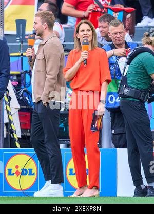 Dortmund, Deutschland. Juni 2024. Christoph KRAMER, Katrin Müller-Hohenstein, deutscher ZDF-Fernsehmoderator, Sportmoderator, im Best of 16-Spiel DEUTSCHLAND - DÄNEMARK 2-0 der UEFA-Europameisterschaften 2024 am 29. Juni 2024 in Dormund, Deutschland. Fotograf: ddp Images/STAR-Images Credit: ddp Media GmbH/Alamy Live News Stockfoto