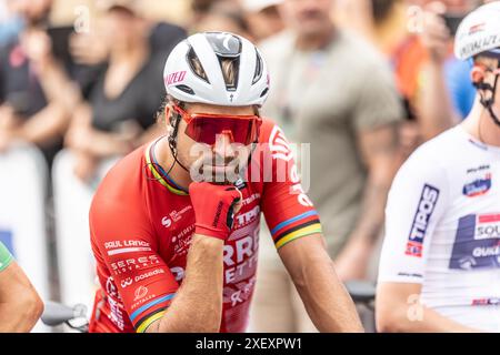 Liptovsky Mikulas, Slowakei. Juni 30. 2024. Peter Sagan wartet am Start des Tour de Slovakia-Rennens. Stockfoto