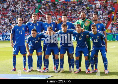 Italien Team Group Line-up (ITA), 29. JUNI 2024 - Fußball / Fußball : UEFA Europameisterschaft Deutschland 2024 - Achtelfinale zwischen der Schweiz 2-0 Italien im Olympiastadion in Berlin. (Foto: Mutsu Kawamori/AFLO) Stockfoto