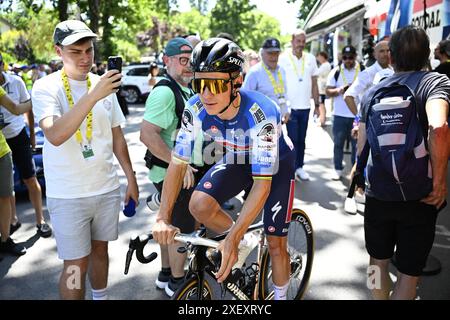 Cesenatico, Italien. 30. Juni 2024. Der belgische Remco Evenepoel von Soudal Quick-Step wurde zu Beginn der zweiten Etappe des Tour de France-Radrennens 2024 von Cesenatico, Italien, nach Bologna, Italien (198 km) am gezeigt. Die 111. Ausgabe der Tour de France beginnt am Samstag, den 29. Juni und endet am 21. Juli in Nizza. BELGA FOTO JASPER JACOBS Credit: Belga News Agency/Alamy Live News Stockfoto