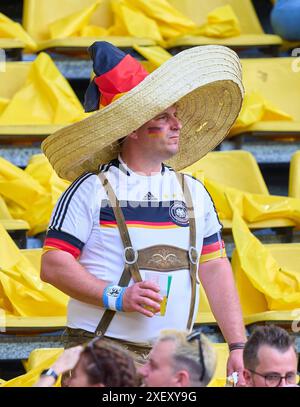 Dortmund, Deutschland. 29. Juni 2024. DFB-Fans im Best of 16 Spiel DEUTSCHLAND - DÄNEMARK 2-0 der UEFA-Europameisterschaften 2024 am 29. Juni 2024 in Dormund, Deutschland. Fotograf: Peter Schatz Stockfoto