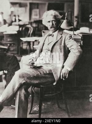 Das Bleistiftporträt von Mark Twayn Samuel Langhorne Clemens (1835–1910), bekannt unter seinem Pseudonym Mark Twain, war ein US-amerikanischer Schriftsteller, Humorist, Unternehmer, Verleger und Dozent. Er wurde als „größter Humorist [die Vereinigten Staaten] hervorgebracht haben“ gepriesen, und William Faulkner nannte ihn „den Vater der amerikanischen Literatur“. Zu seinen Romanen gehören The Adventures of Tom Sawyer (1876) und die Fortsetzung The Adventures of Huckleberry Finn (1884), die oft als The Great American Novel bezeichnet wird. Stockfoto