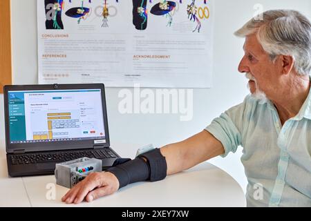 Neuromod, Neuromodulationssystem im geschlossenen Kreislauf zur Verbesserung des Schlafes und der Gedächtniskonsolidierung, Unit of Health, Technology Centre, Tecnalia Rese Stockfoto