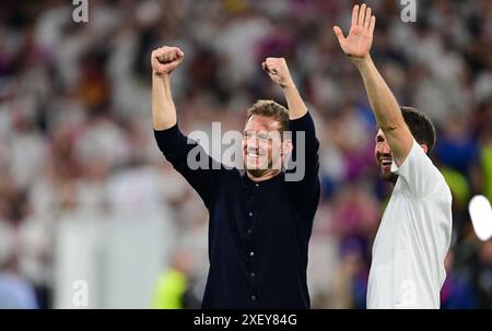 Schlussjubel, v.l. Bundestrainer Julian Nagelsmann (Deutschland), Co-Trainer Benjamin GlueckDortmund, 29.06.2024, Fussball, UEFA EURO 2024 in Deutschland, Achtelfinale, Deutschland - Daenemark 2:0/SIPA USA Credit: SIPA USA/Alamy Live News Stockfoto