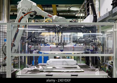 LowFlip Cell, Zelle zur automatischen Fertigung von Komponenten aus Verbundwerkstoffen, Luft- und Raumfahrtindustrie, Industry Unit, Technology Centre, Tecnalia Rese Stockfoto