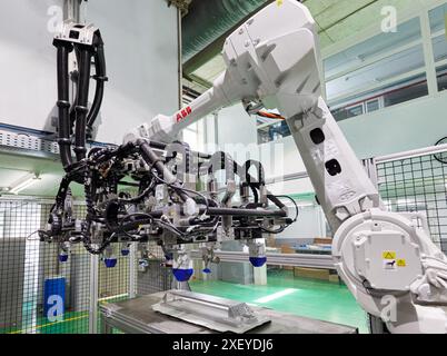 LowFlip Cell, Zelle zur automatischen Fertigung von Komponenten aus Verbundwerkstoffen, Luft- und Raumfahrtindustrie, Industry Unit, Technology Centre, Tecnalia Rese Stockfoto