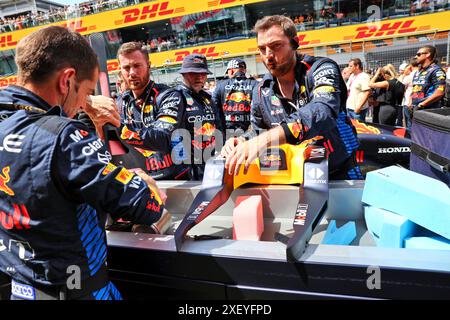 Spielberg, Österreich. 30. Juni 2024. Red Bull Racing auf der Startaufstellung. 30.06.2024. Formel-1-Weltmeisterschaft, Rd 11, Großer Preis Von Österreich, Spielberg, Österreich, Wettkampftag. Das Foto sollte lauten: XPB/Alamy Live News. Stockfoto