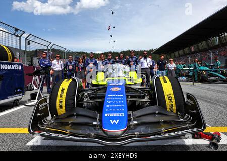 Spielberg, Österreich. 30. Juni 2024. Williams Racing in der Startaufstellung. 30.06.2024. Formel-1-Weltmeisterschaft, Rd 11, Großer Preis Von Österreich, Spielberg, Österreich, Wettkampftag. Das Foto sollte lauten: XPB/Alamy Live News. Stockfoto