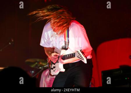 Lee Kiernan von IDLES tritt beim Flowers Festival 2024 am 29. Juni 2024 in Collegno (TO), Italien auf. Stockfoto