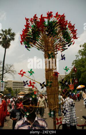 Ein Verkäufer bei Boishakhi Mela in Shahbagh anlässlich des Neujahrsmontags in Bangla. April 2008 Stockfoto