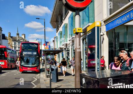 Fulham Broadway, Fulham Road, Borough of Hammersmith & Fulham, London, England, Großbritannien Stockfoto