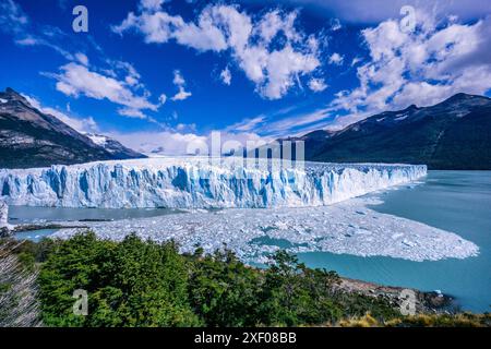 Perito Moreno Gletscher, Los Glaciares Nationalpark, Lago Argentino Departement, Provinz Santa Cruz, Patagonien, Republik Argentinien. Stockfoto