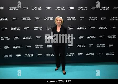 München, Deutschland. 30. Juni 2024. Schauspielerin Jessica lange kommt für den CineMerit Award ins Deutsche Theater. Quelle: Felix Hörhager/dpa/Alamy Live News Stockfoto