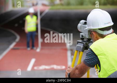 Prüflastprüfung, Surveyor, Forschung zu Baustoffen, Tecnalia Research & Innovation, Zamudio, Bizkaia, Baskenland, Spanien Stockfoto