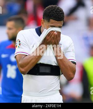 Gelsenkirchen, Deutschland. 30. Juni 2024 - England gegen Slowakei - UEFA Euro 2024 - R16 - Gelsenkirchen. Jude Bellingham gegen die Slowakei. Bild : Mark Pain / Alamy Live News Stockfoto