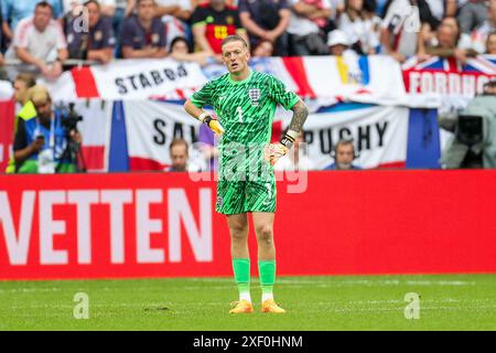 Gelsenkirchen, Deutschland. 30. Juni 2024. Der englische Torhüter Jordan Pickford verlor am 30. Juni 2024 im Achtelfinale der UEFA Euro 2024 in der Arena AufSchalke, Gelsenkirchen, Deutschland. Credit: Every Second Media/Alamy Live News Stockfoto