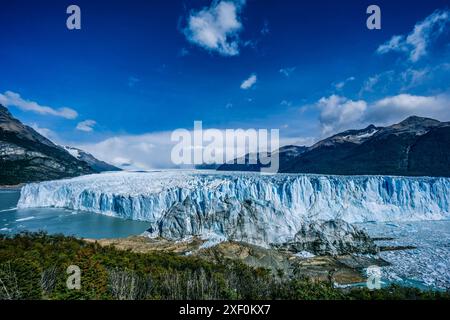 Perito Moreno Gletscher, Los Glaciares Nationalpark, Lago Argentino Departement, Provinz Santa Cruz, Patagonien, Republik Argentinien. Stockfoto