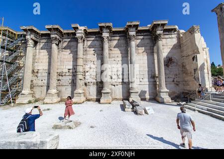 Ruinen der Hadrian Library auf der Nordseite der Akropolis in Athen, Griechenland. Bibliothek Des Römischen Kaisers Hadrian. Stockfoto