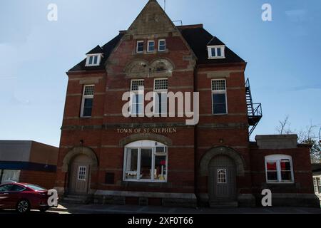 Rathaus auf dem Milltown Blvd in der Innenstadt von St. Stephen, New Brunswick, Kanada Stockfoto