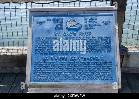 Schild mit dem Canadian Heritage Rivers System am St. Croix River in der Innenstadt von St. Andrews, New Brunswick, Kanada Stockfoto