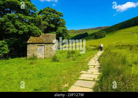 Der Beginn des Pennine Way in Edale Village im Edale Valley, Peak District, Peaks, Derbyshire, Großbritannien Stockfoto