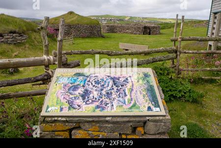 Old Scatness Broch und Iron Age Village, Shetland, Großbritannien Stockfoto