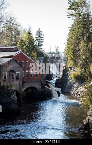 Die Magaguadavic River-Schlucht stromabwärts des Staudamms in St. George, New Brunswick, Kanada Stockfoto