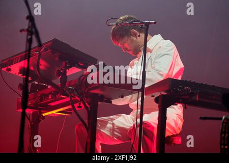 Glastonbury, Somerset, Vereinigtes Königreich. 30. Juni 2024. James Blake Litherland tritt live auf der Bühne beim Glastonbury Festival 30. Juni 2024 auf Credit: Dawn Fletcher-Park/Alamy Live News Stockfoto